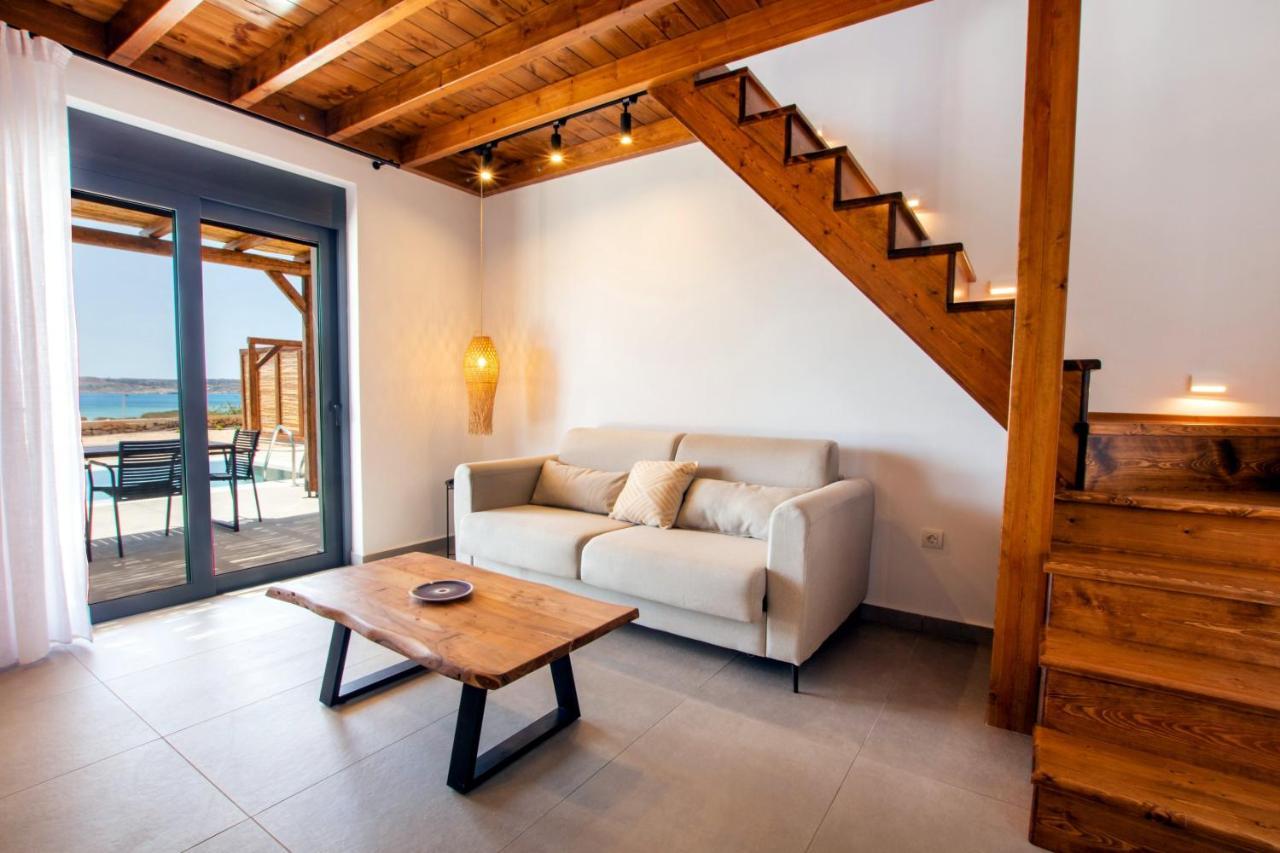 Cato Agro 3, Seafront Villa With Private Pool 奇波斯阿费提 外观 照片
