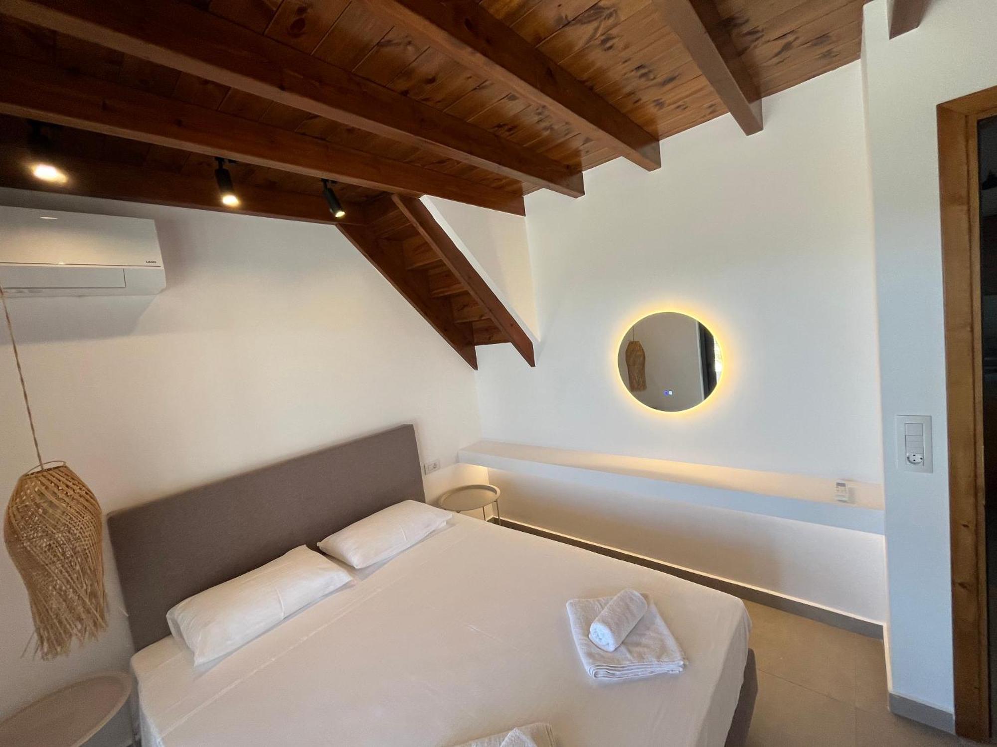 Cato Agro 3, Seafront Villa With Private Pool 奇波斯阿费提 外观 照片